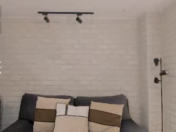 bellathompsonx_ live cam