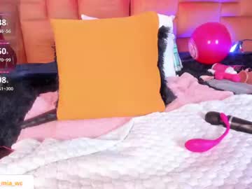 mia_rousseau live cam